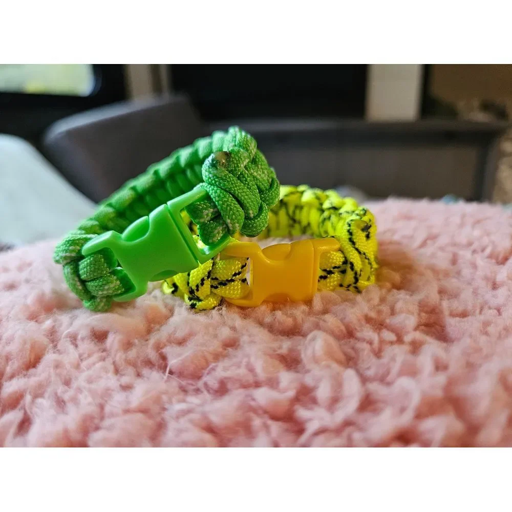 Handmade paracord bracelet bundle green & yellow‎